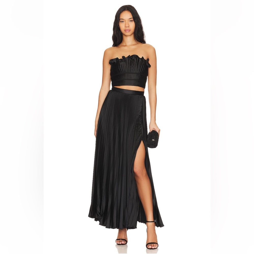 Amur Pleated Set